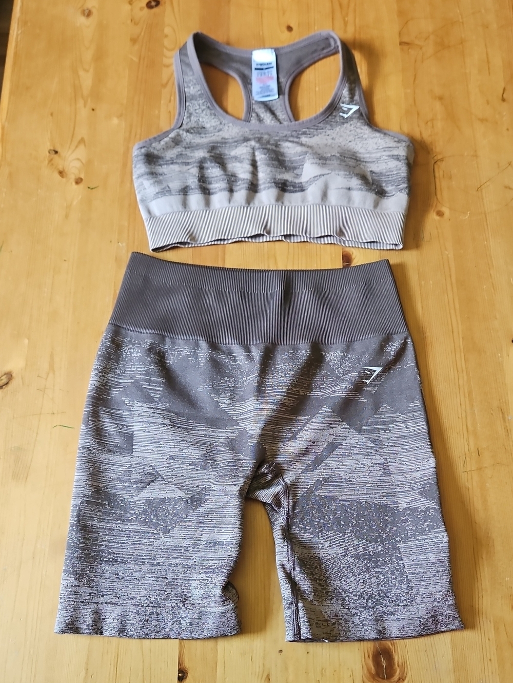 Gymshark Adapt Ombré Seamless (Top + Short) Size M